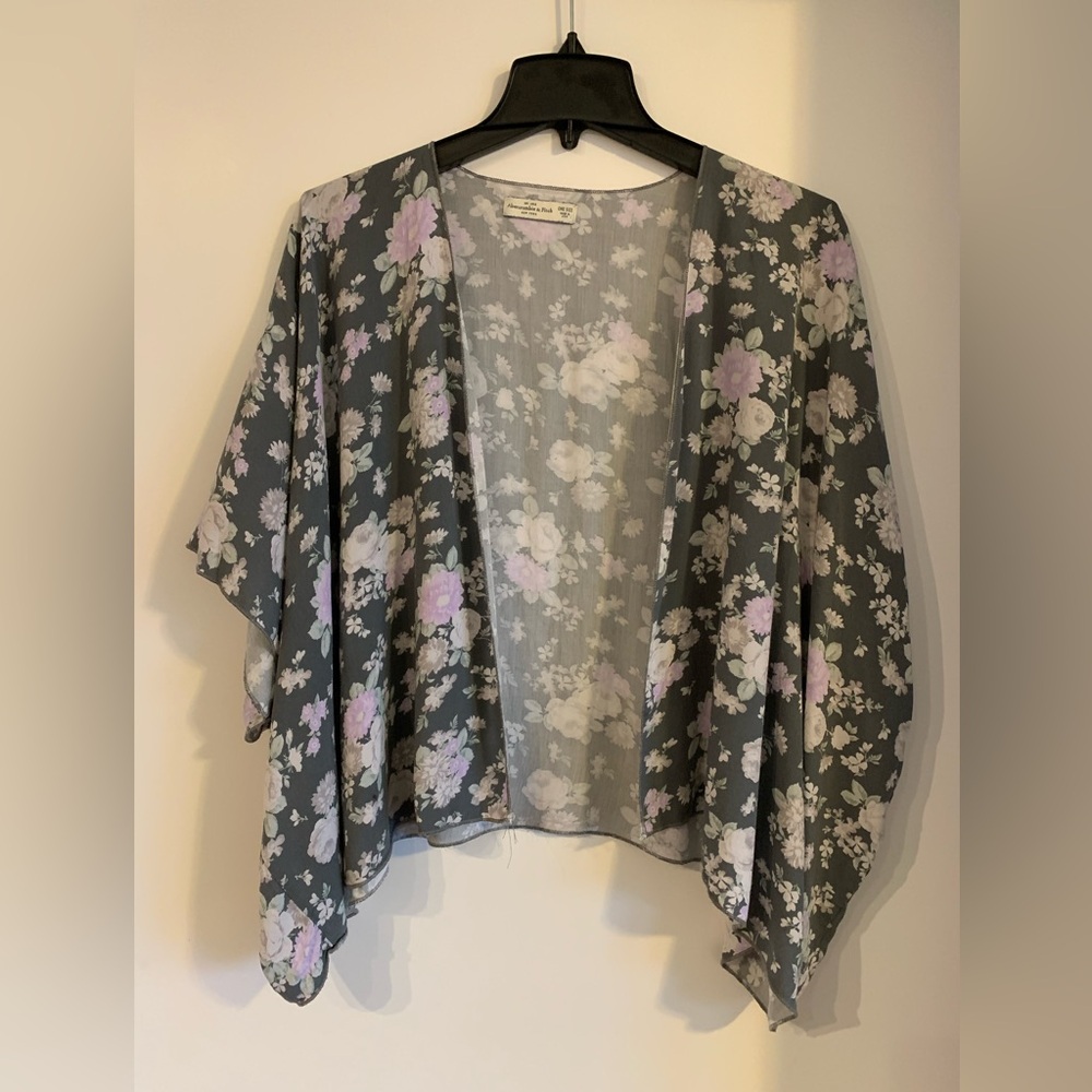 Abercrombie & Fitch floral patterned shaul, one size